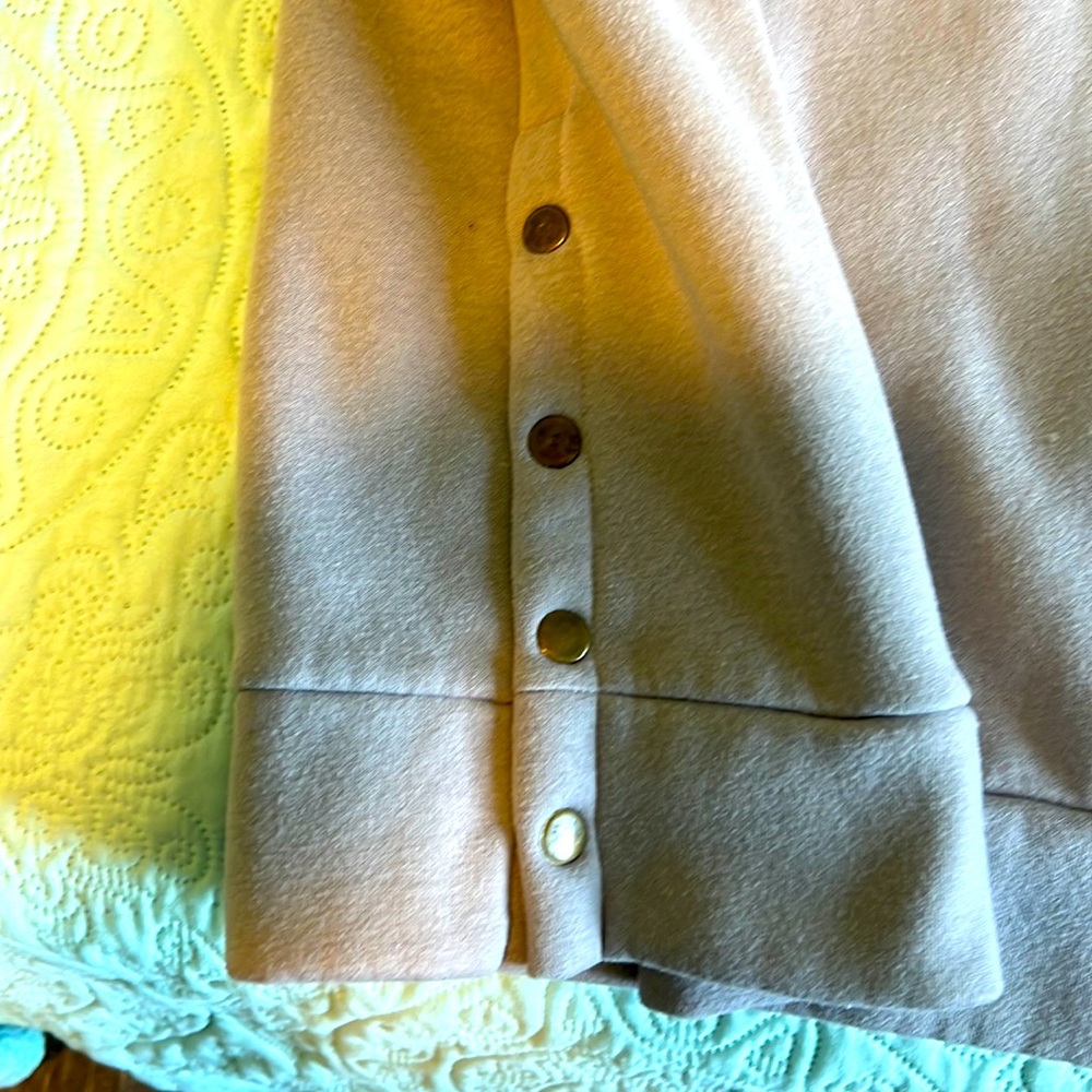 Long hoodies with side snaps.